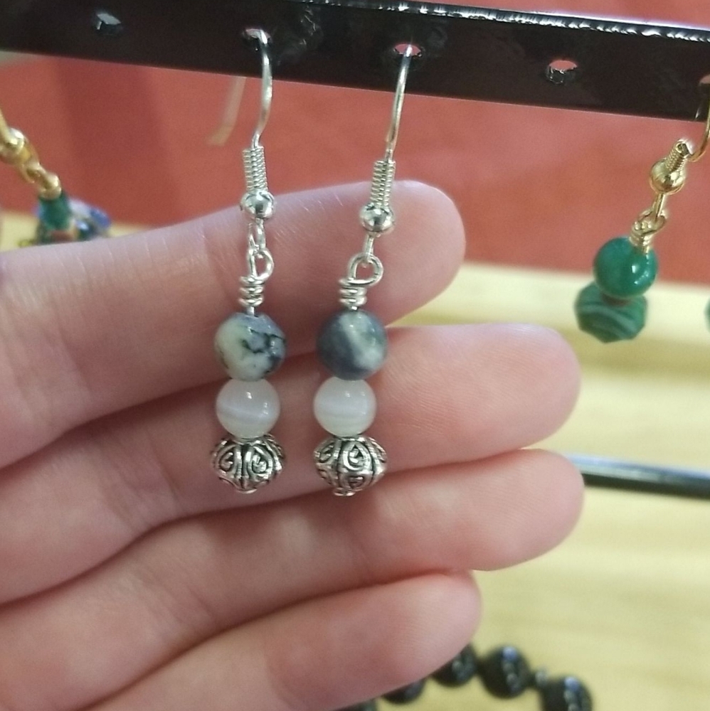 Jelly's Jewelry and Boutique Silver, White, & Marbled Design Beaded Earrings